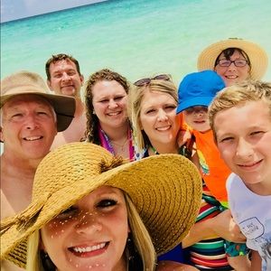 Meet your Posher, Janet